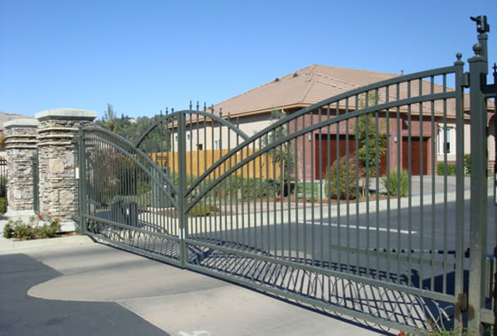 Steel tube frame fencing gates