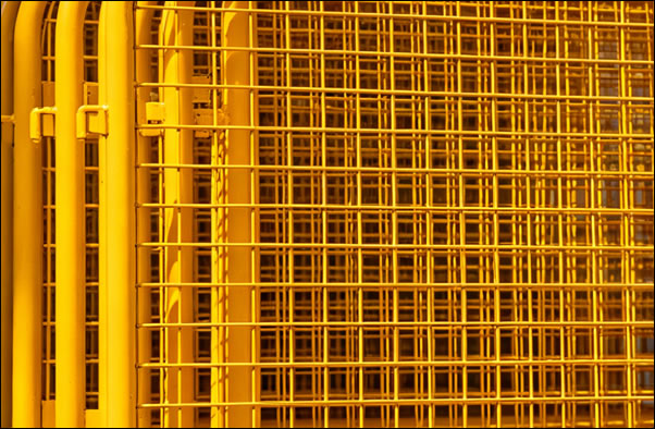 4 feet yellow color temporary fencing system